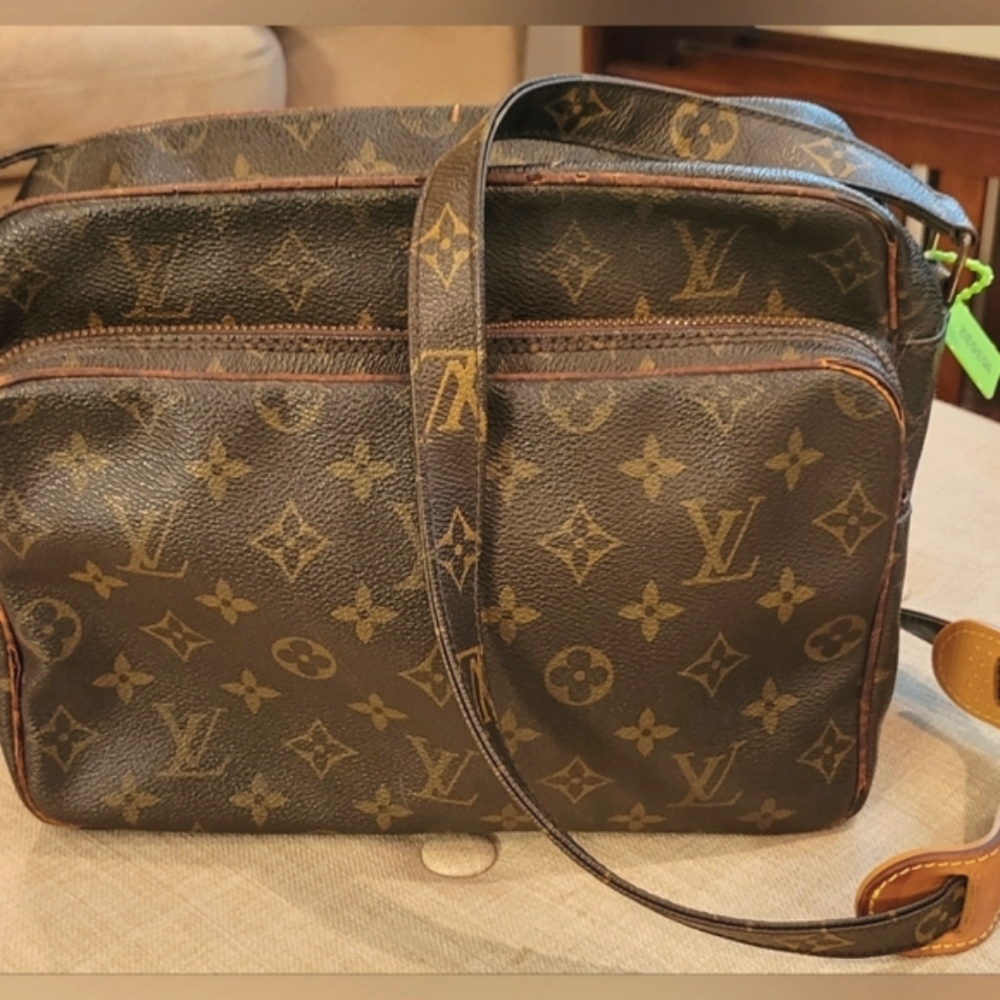 Louis Vuitton Vintage Monogram Handbag